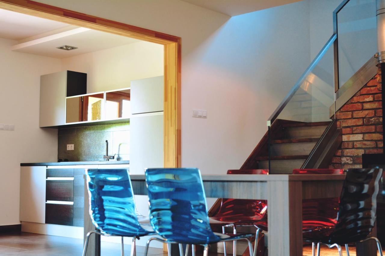 Matko Airport Es Elmenykoezpont Bed and Breakfast Εξωτερικό φωτογραφία