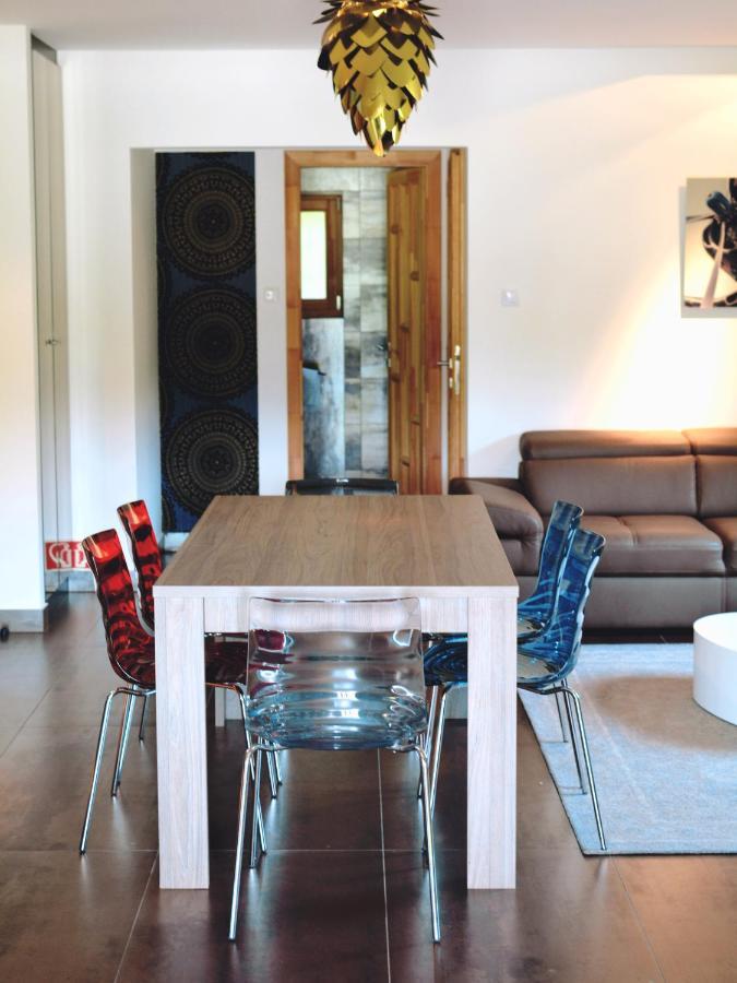 Matko Airport Es Elmenykoezpont Bed and Breakfast Εξωτερικό φωτογραφία
